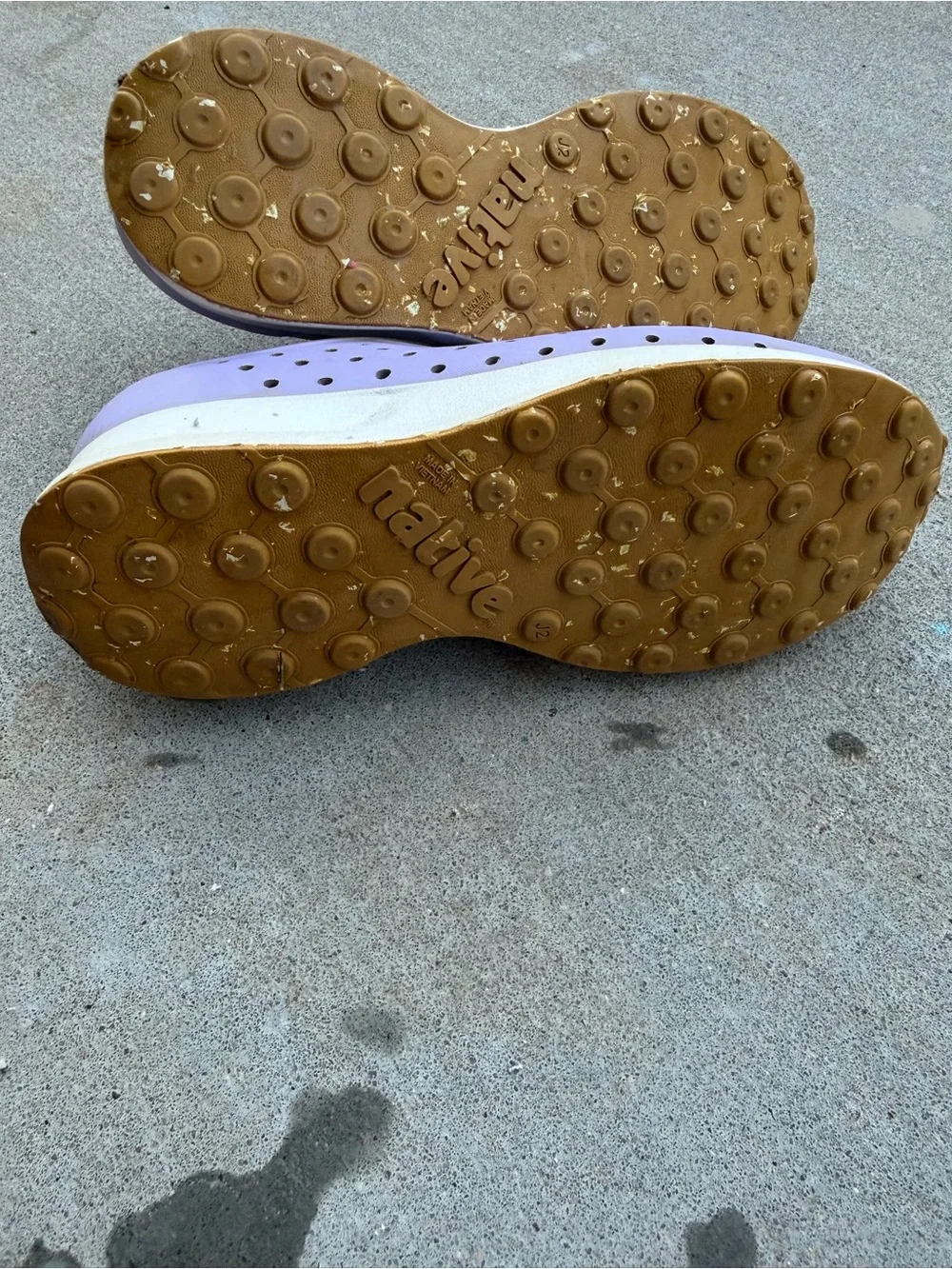 Native Shoes Kids' Robbie Sugarlite slip-on sneakers in a purple lavender J2
